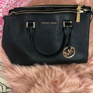 Michael Kors Black & Gold purse